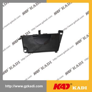 SUZUKI GN125 Caja de herramientas