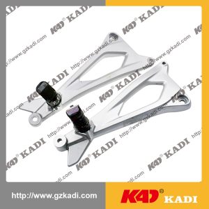 BAJAJ DISCOVER 100 footest bracket